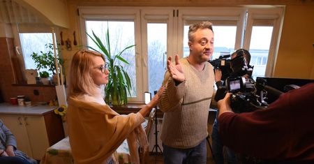 Są zdjęcia z programu Justyny Żyły. Tak będzie "prała brudy do czysta"