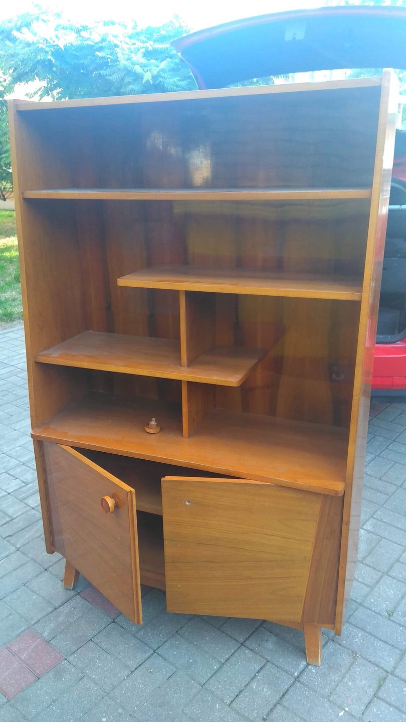 Biblioteczka zyskała drugie życie 