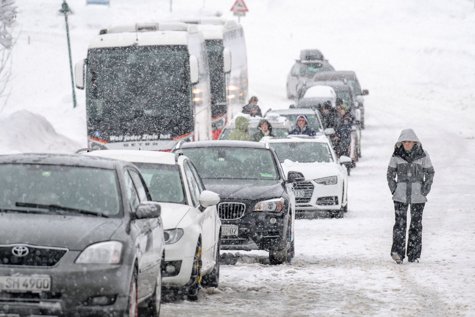 12 tys. ludzi odciętych od świata. Atak zimy w Austrii
