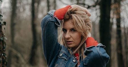 Sara z 4 edycji "Rolnik szuka żony" dzieli się zdjęciem na Instagramie. Fani pytają, czy jest w ciąży