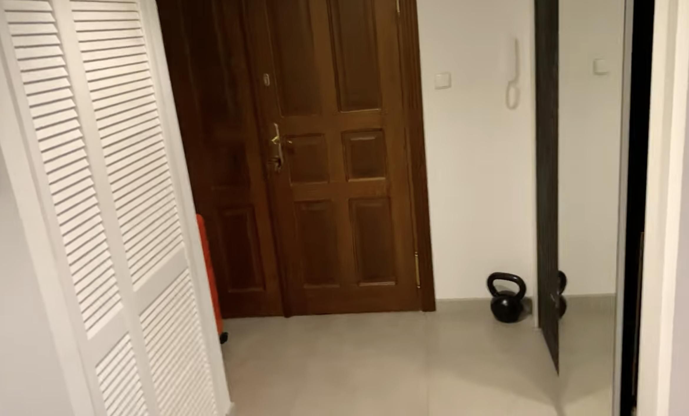 Rafał Grabias pokazuje wnętrze mieszkania