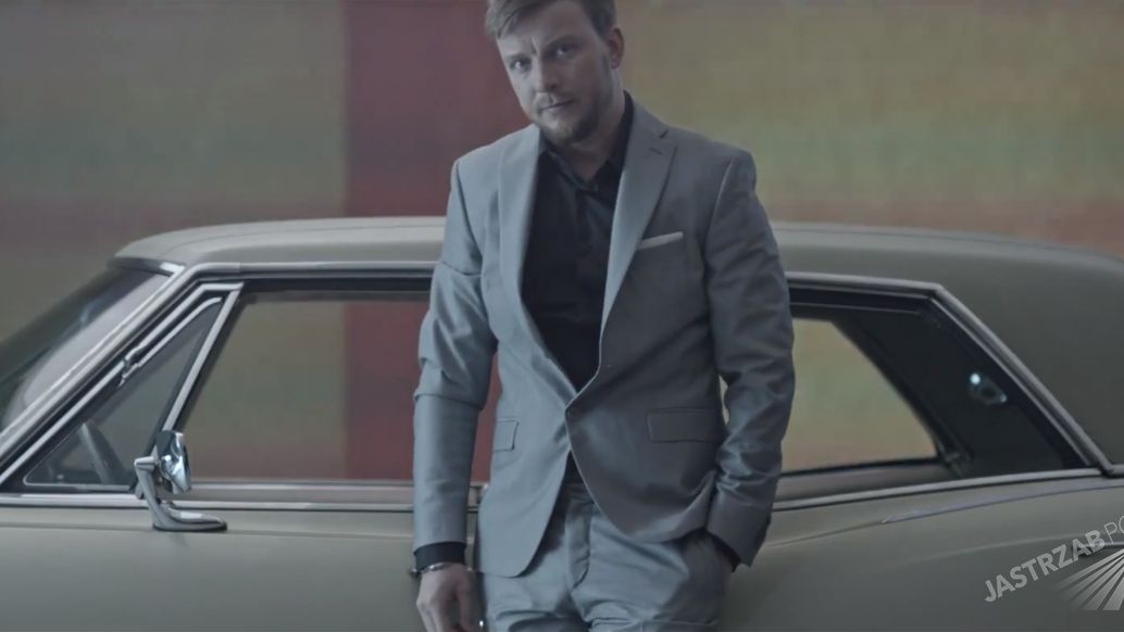 Feel Twoje Włosy rozwiał wiatr. Nowe zęby Kupichy