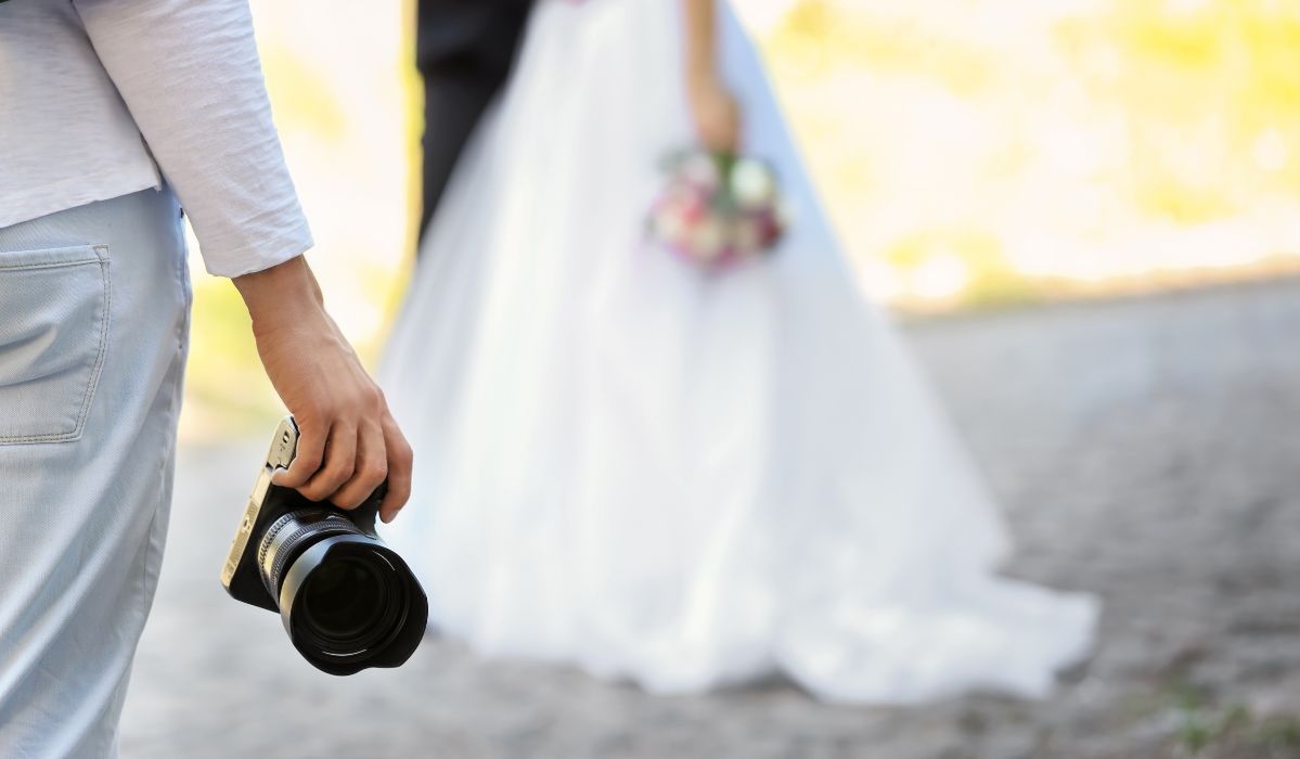 Młody zdecydował, że nie zapłaci za talerzyk fotografa. Ten dotkliwie się zemścił