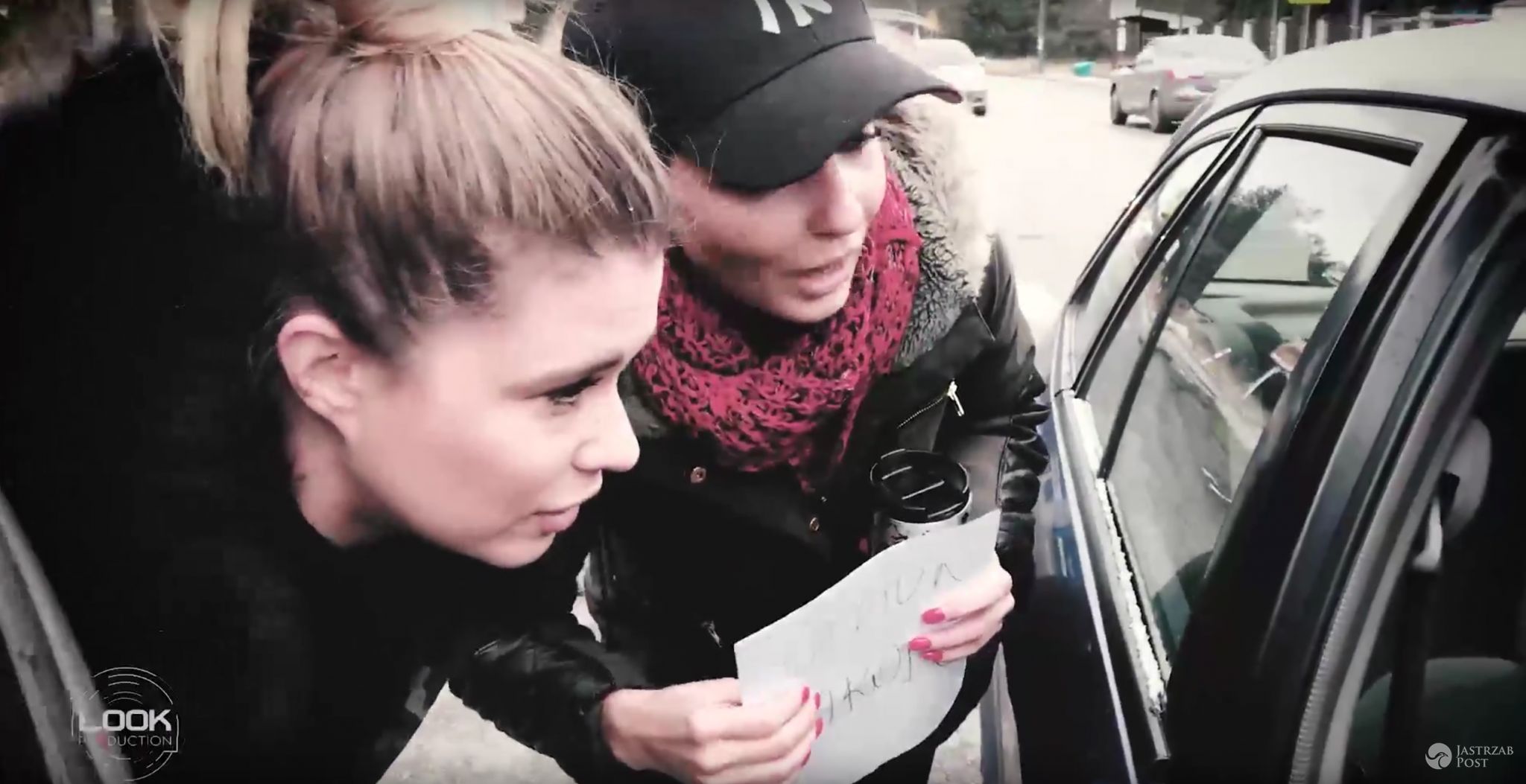 Agnieszka Włodarczyk i Maria Konarowska podróżowały autostopem po Warszawie