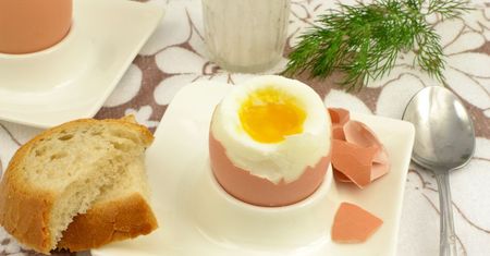 Lubisz jajka na miękko? Jeśli będziesz jeść codziennie, twój organizm szybko zareaguje
