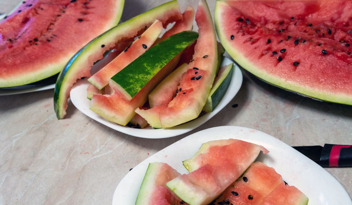 Zjadasz tylko czerwoną cześć arbuza? To błąd, przez który wiele tracisz