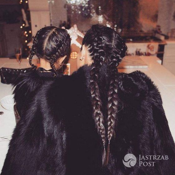 Kim Kardashian doczepia córce włosy?