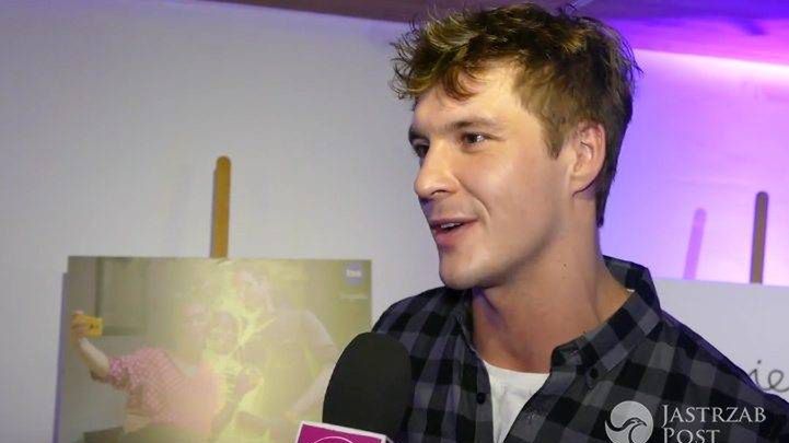 Mikołaj Roznerski o tym, w kim się podkochiwał