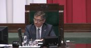Sejm przyjął ustawę degradacyjną. Posłowie skandowali “precz z komuną!”