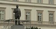Pomnik Lecha Kaczyńskiego stanął przy pl. Piłsudskiego. Uroczyste odsłonięcie 10 listopada