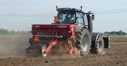 Traktor przejechał po stopie półtorarocznego dziecka i pijanym wujku