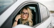 Młodych kierowców gubi brawura i małe doświadczenie. Powodują najwięcej wypadków drogowych
