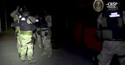 Rozbito grupę przestępczą, która przerzucała cudzoziemców na zachód Europy. Zatrzymano 23 osoby