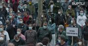 Spalono trumny z podobiznami dyrektorów. Protest przeciwko zamknięciu fabryki Nissana w Barcelonie