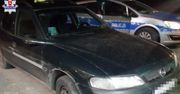 Uderzył w zaparkowany samochód i uciekł. Pijanego kierowcę zatrzymał policjant na urlopie