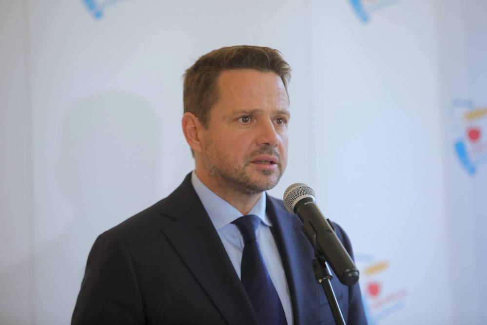 Trzaskowski: w ramach protestu samorządów wyłączymy symbolicznie iluminację kilku miejsc