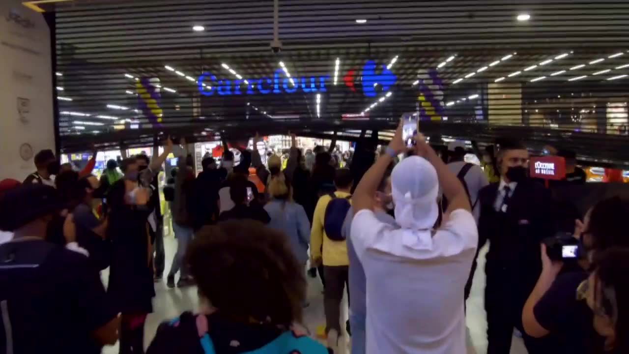 Ochroniarze śmiertelnie pobili czarnoskórego mężczyznę. Protestujący zdewastowali supermarket w Sao Paulo