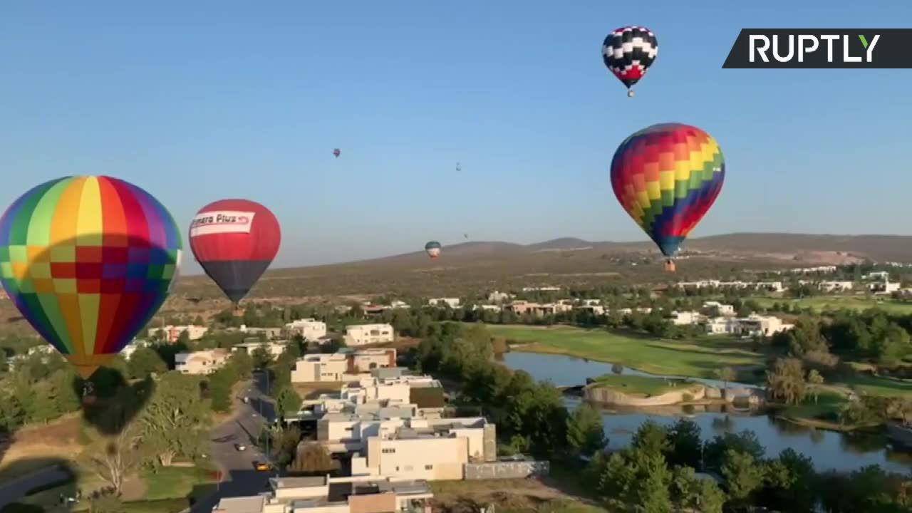 Kolorowe niebo nad Leon. W tym meksykańskim mieście trwa międzynarodowy festiwal balonowy