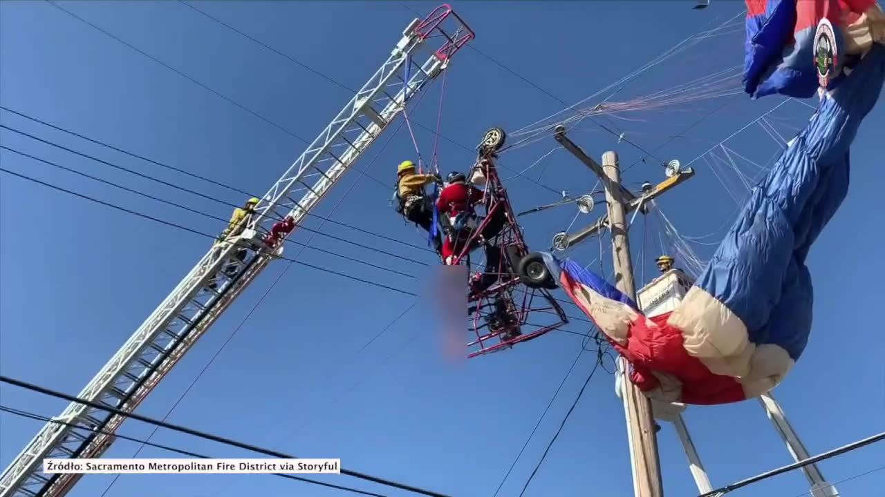 Święty Mikołaj utknął na liniach energetycznych. Pomogli mu kalifornijscy strażacy