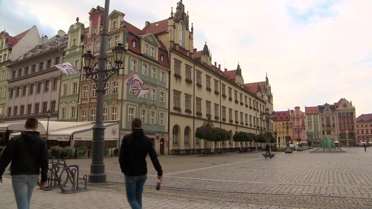 Wysokie kary za łamanie obostrzeń. Nawet 30 tys. zł za przyjęcie gościa w hotelu