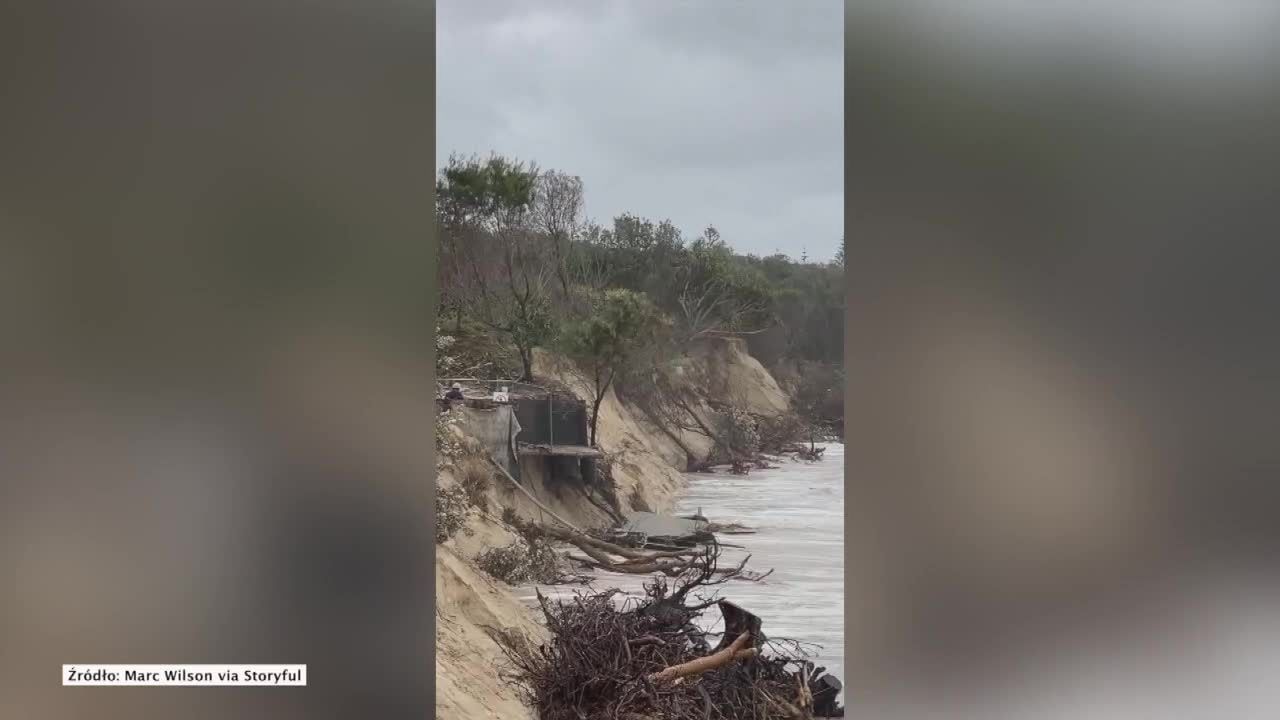 “Królewskie przypływy” i powodzie w Australii. Żywioł zniszczył plażę, zawalił się chodnik