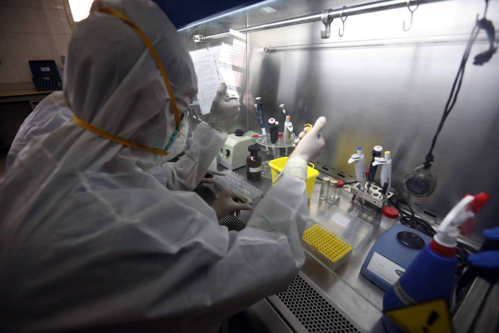 Powstaje szczepionka przeciw COVID-19 podawana do nosa; wstępne wyniki obiecujące