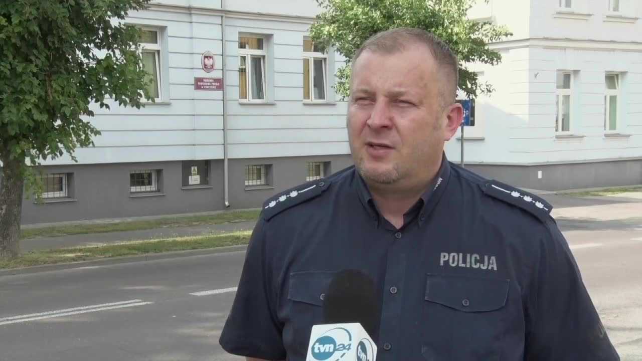 Kierowca i pasażer uciekli z miejsca wypadku, koleżankę zostawili w aucie. Sprawę bada policja w Parczewie