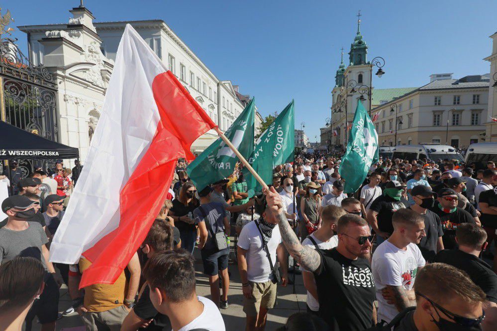 W Warszawie środowiska narodowe protestowały przeciwko “agresji ideologii LGBT”