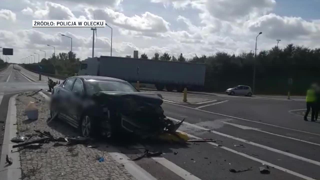 Zderzenie samochodów na obwodnicy Olecka. Cztery osoby zginęły