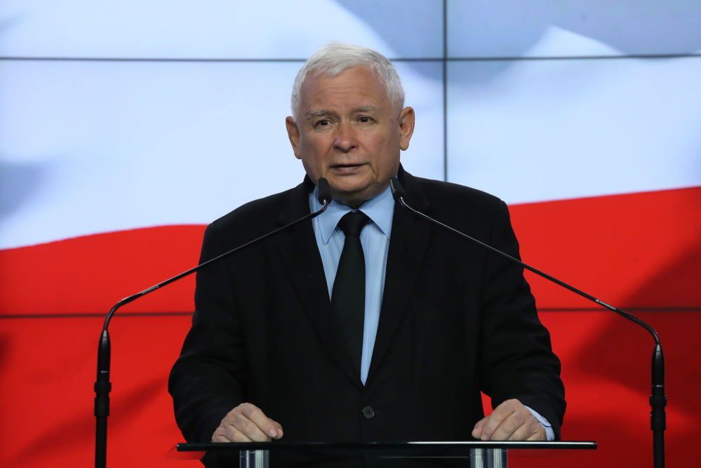 J. Kaczyński dla “Sieci”: rząd wymaga zmian o charakterze technicznym