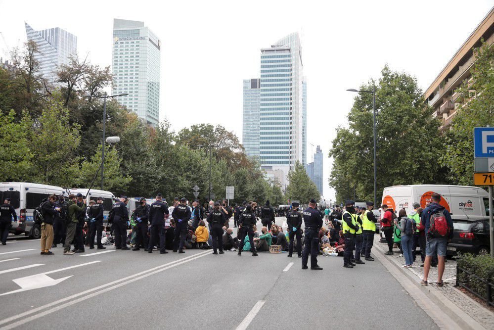 Warszawa: ogłaszają “alarm klimatyczny”, ale nie będą protestować przeciw zanieczyszczeniu Wisły