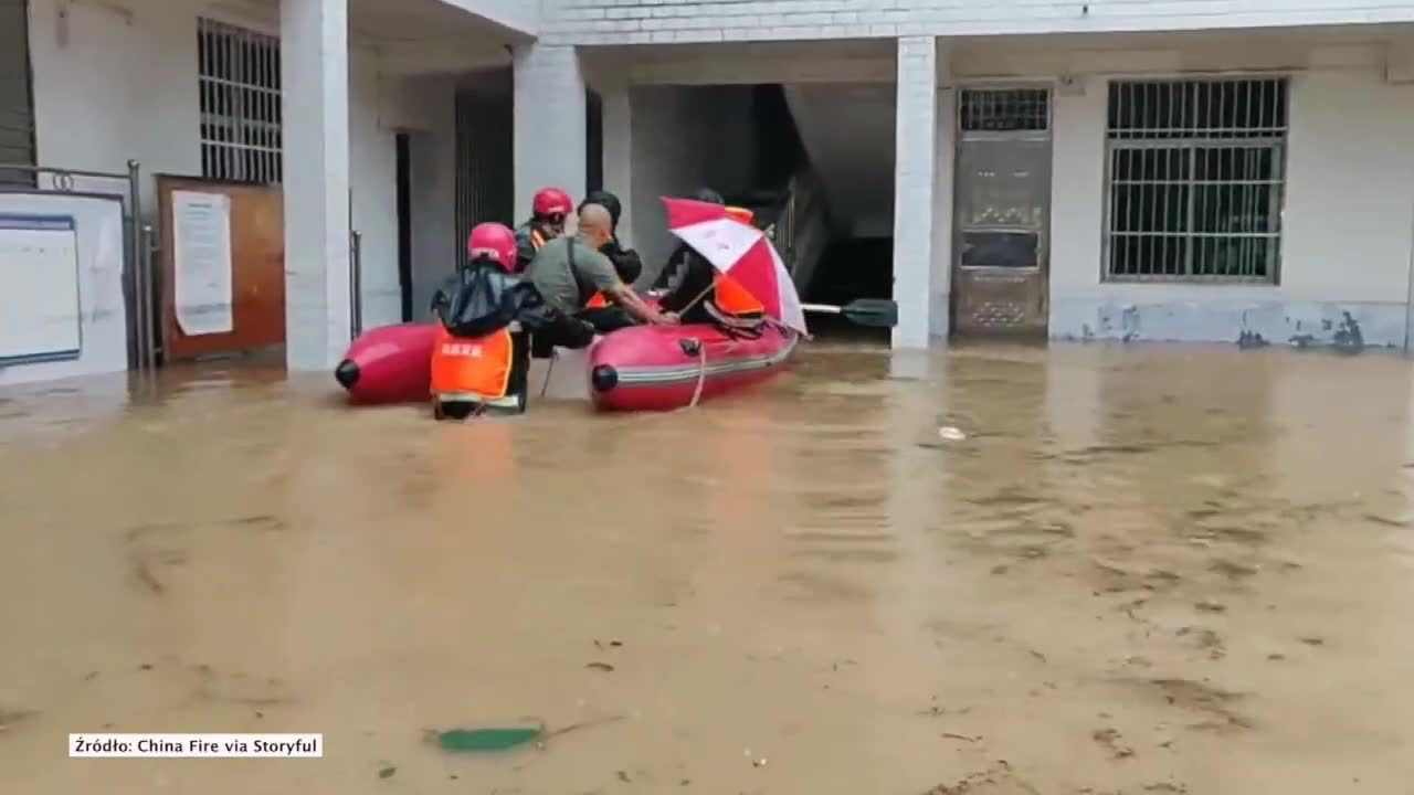 Śmiertelne powodzie w Chinach. Ulewne deszcze nawiedziły prowincję Hubei