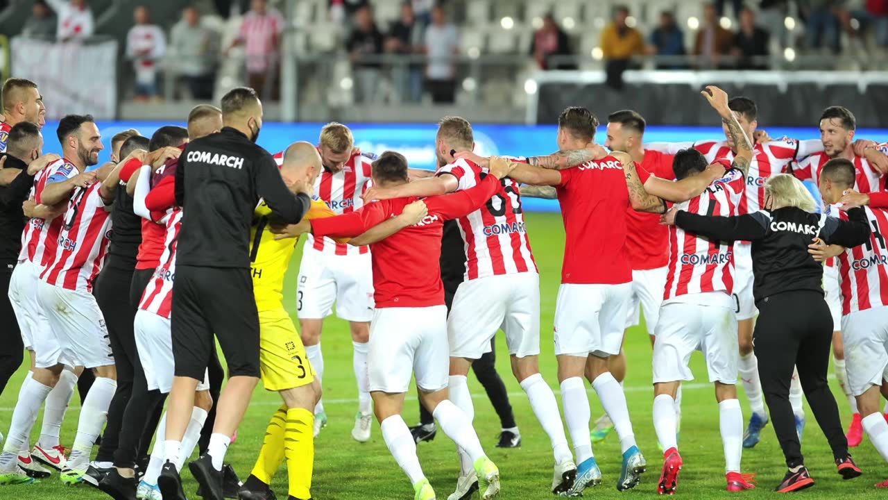 Puchar Polski: Cracovia rozbiła Legię i zagra w finale