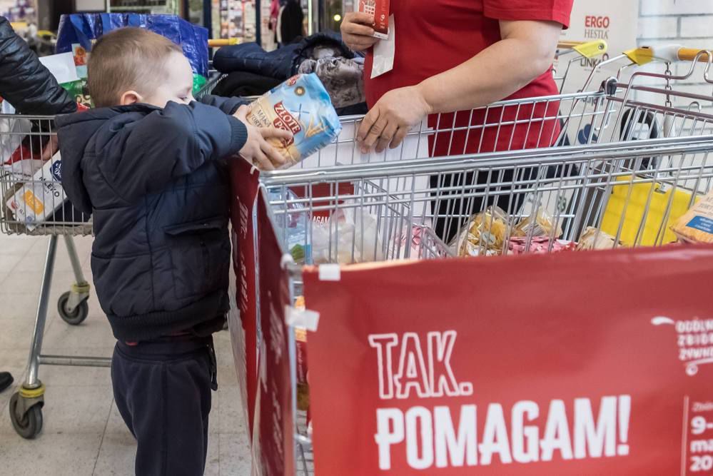 Letnia zbiórka żywności Caritas Polska potrwa do 31 sierpnia