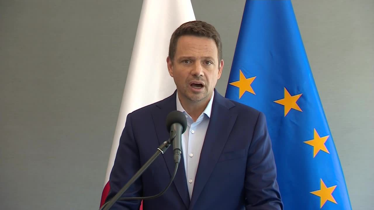 R. Trzaskowski: Jestem przeciw adopcji dzieci przez pary jednopłciowe, ale to temat zastępczy