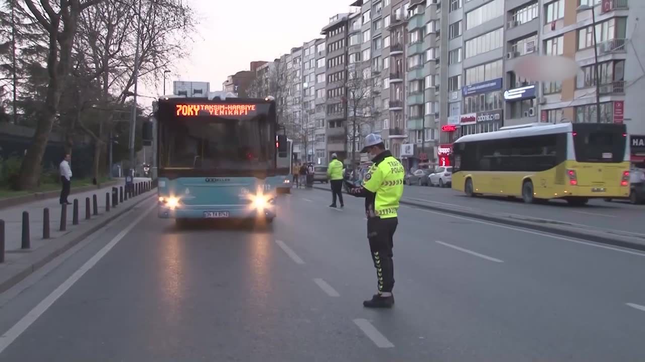 Komunikacja miejska w Stambule zamarła. Spadek o ponad 90 procent