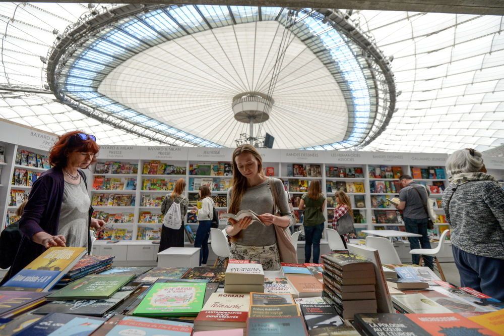 Majowe targi książki – w internecie