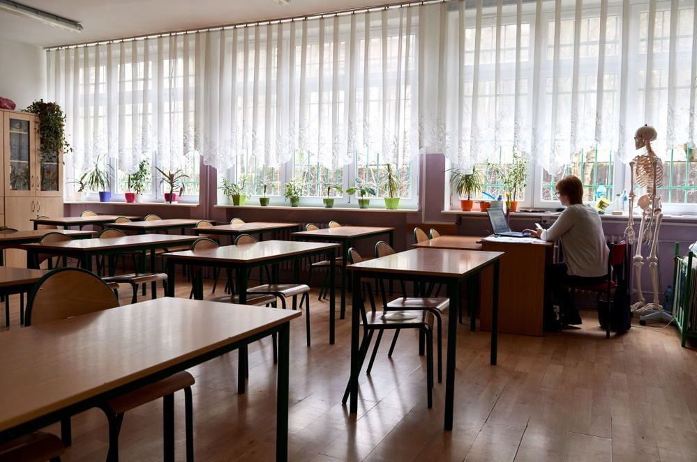 Branża edukacyjna zadłużona na ponad 50 mln zł; rekordzista – na blisko 800 tys. zł