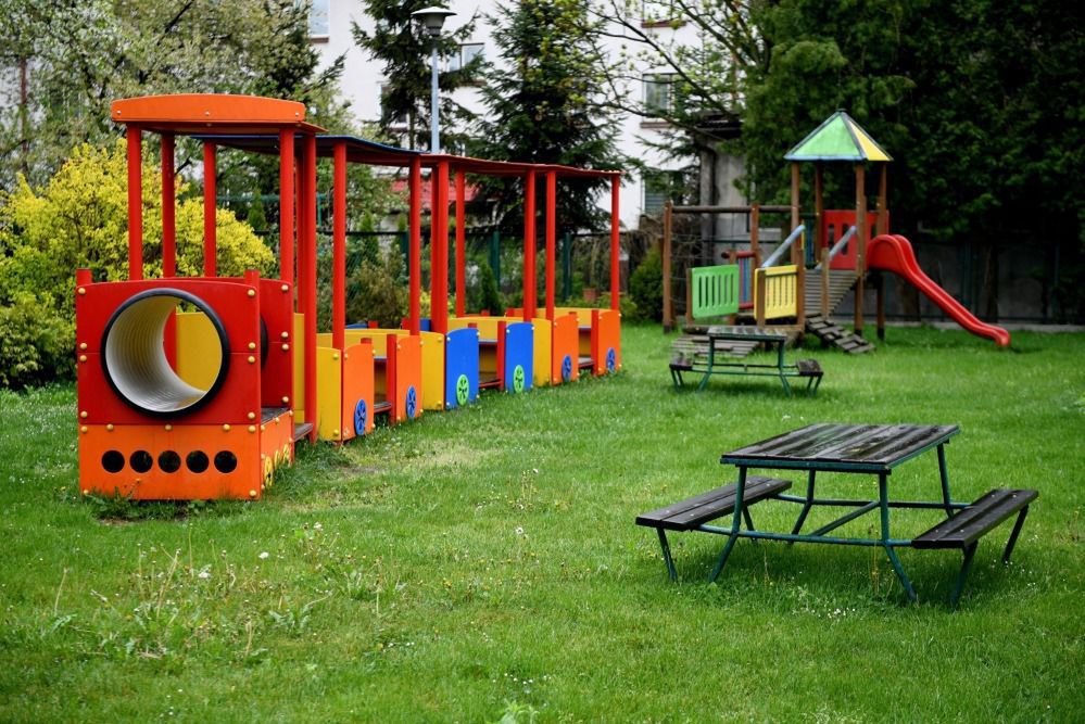 Zasiłek opieku�ńczy otrzymają też ci rodzice, którzy mimo otwarcia przedszkola nie poślą do niego dziecka