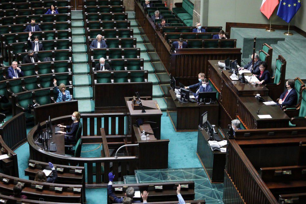 Sejm uchwalił nowelizację tarczy antykryzysowej