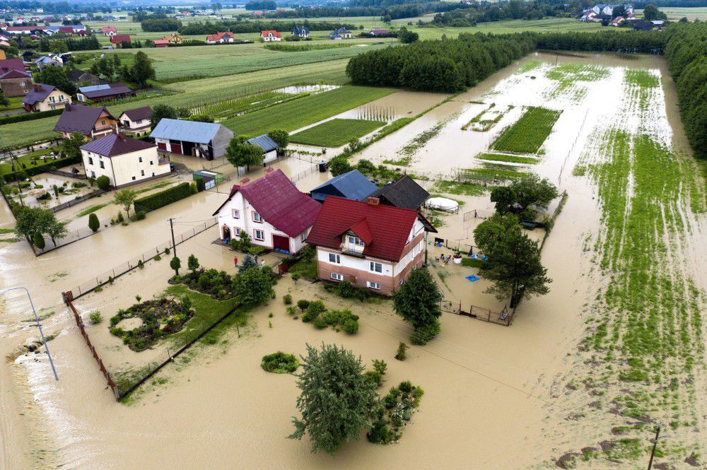 Ponad 200 interwencji podkarpackich strażaków w związku z ulewami