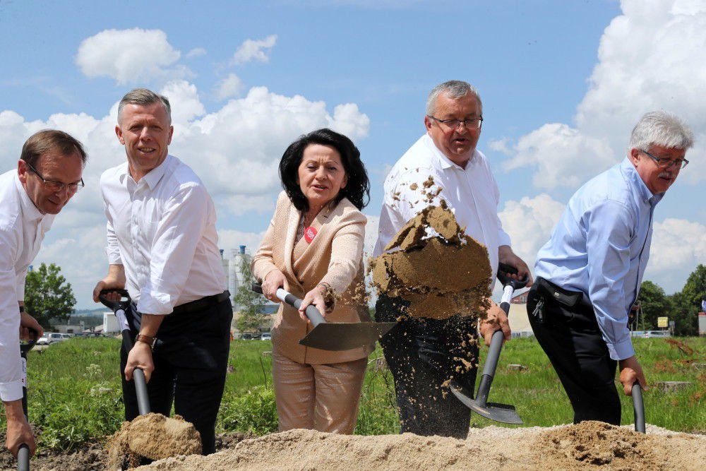 Wbito pierwszą łopatę pod budowę kolejnego odcinka Zakopianki