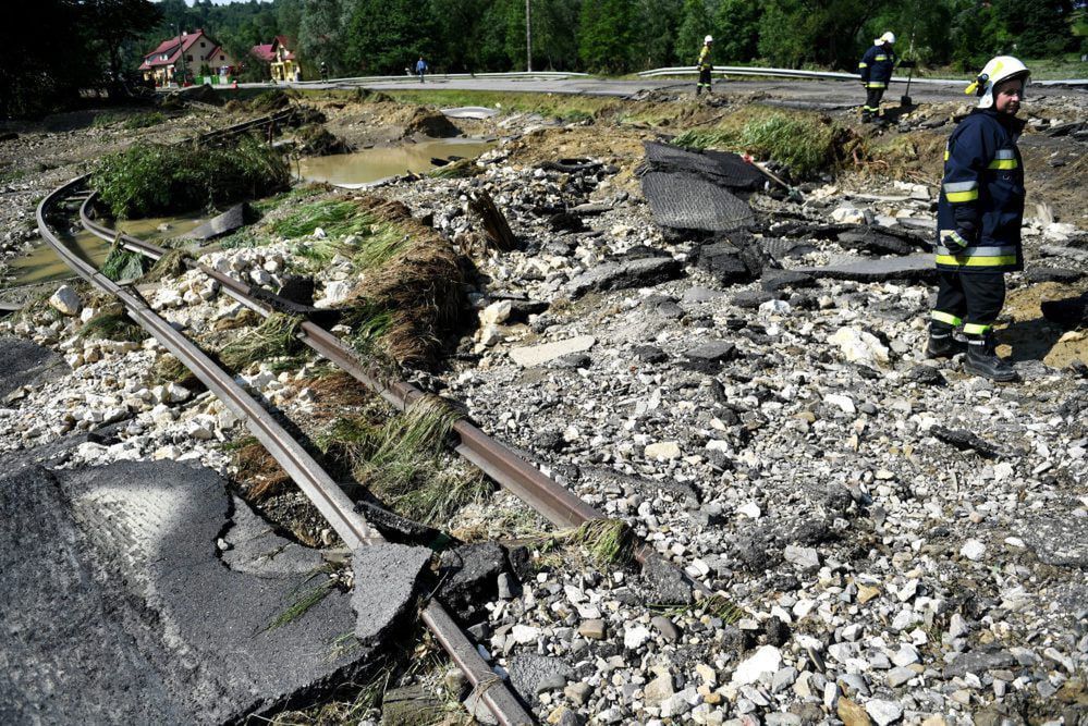 Podkarpackie: kolejne nawałnice, ewakuowano 44 osoby z okolic Jasła i Krosna