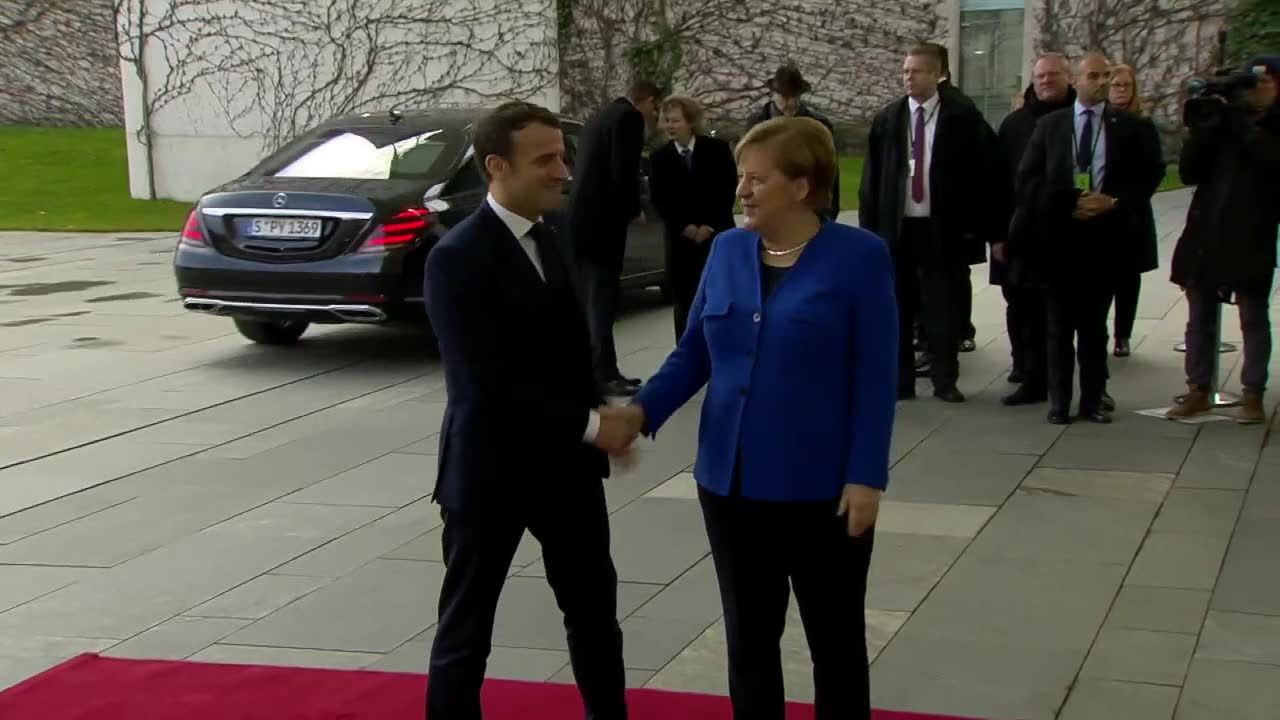 A. Merkel powitała w Berlinie E. Macrona. Rusza konferencja ws. Libii