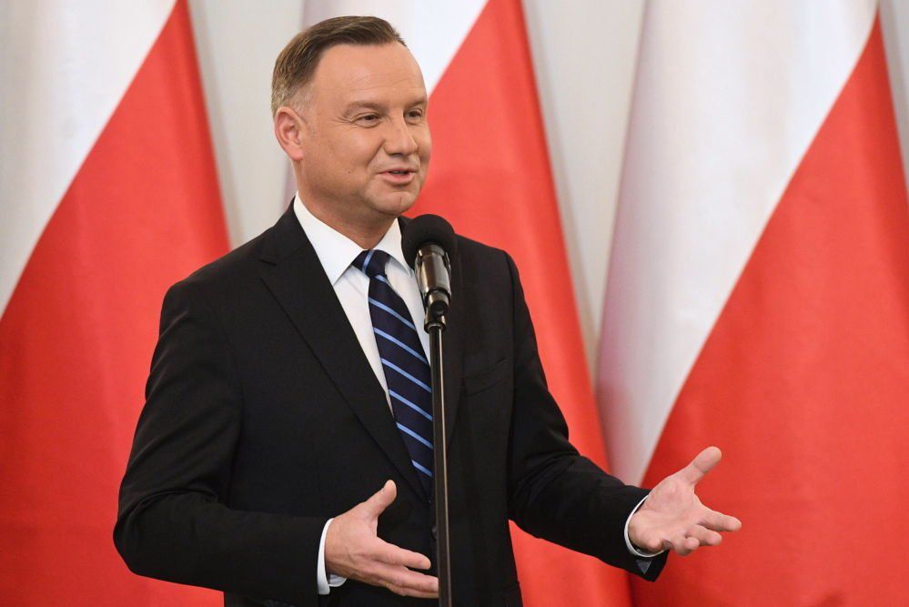 Prezydent liderem rankingu zaufania, ale ze słabszym wynikiem