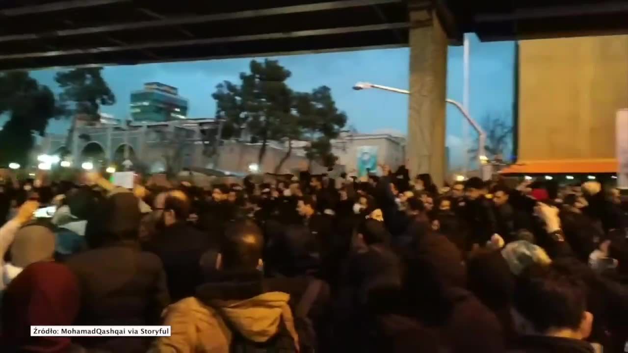 Antyrządowe protesty w Iranie. Tłum domagał się rozliczenia winnych zestrzelenia samolotu pasażerskiego