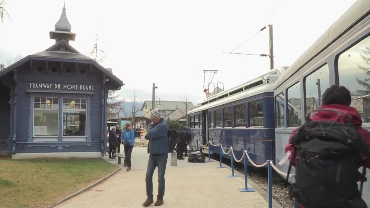 Niezwykłe emocje, niesamowite widoki. Tramwaj na Mont Blanc cieszy się niesłabnącą popularnością