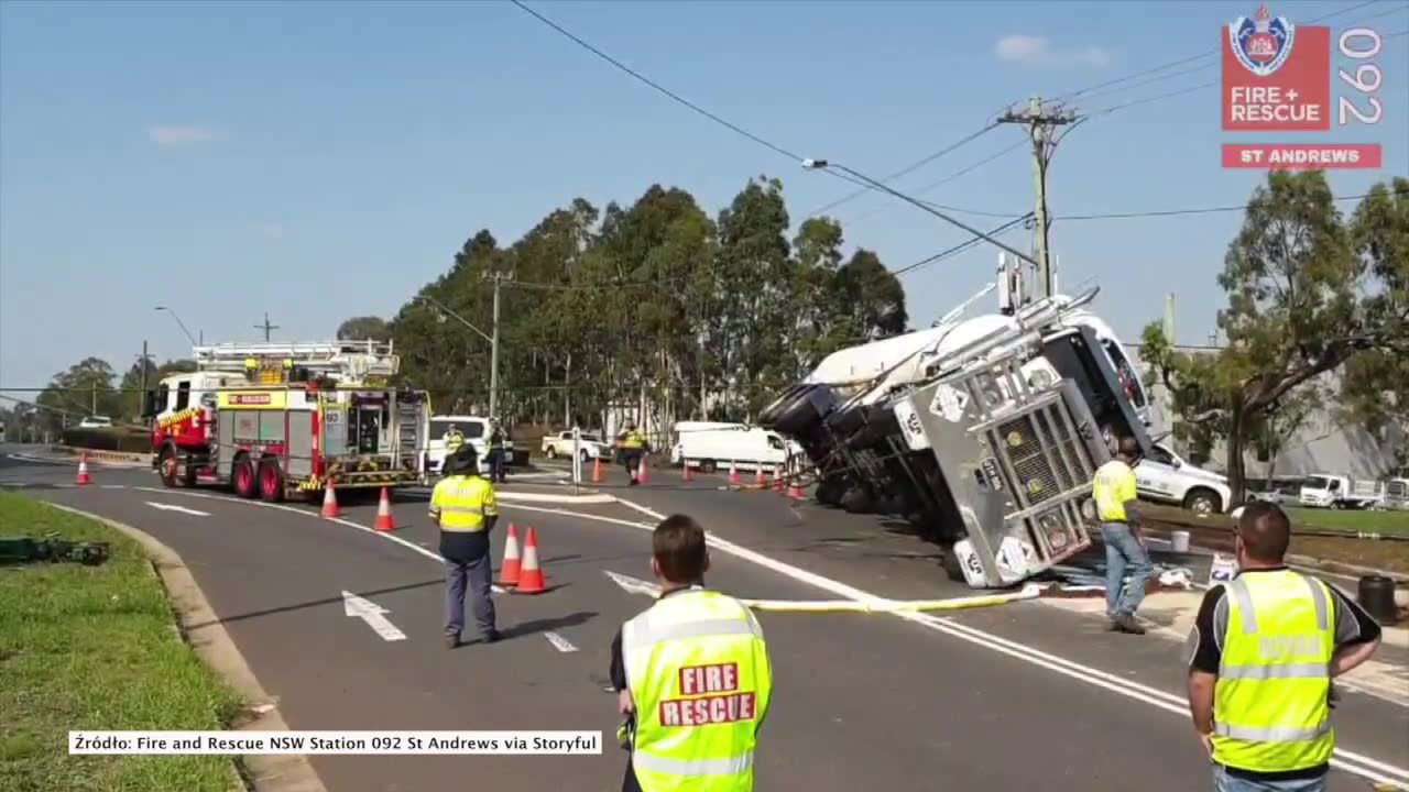 O krok od słodkiej katastrofy. Cysterna przewożąca płynną bazę lodową przewróciła się na bok