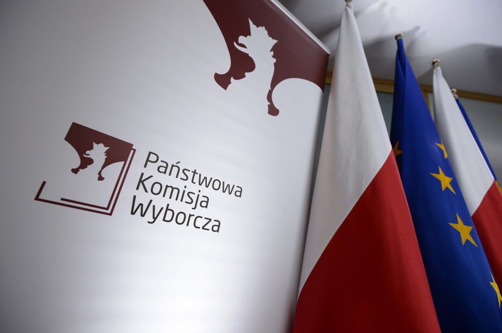 PKW: frekwencja w wyborach parlamentarnych na godz. 17 wyniosła 45,94 proc.