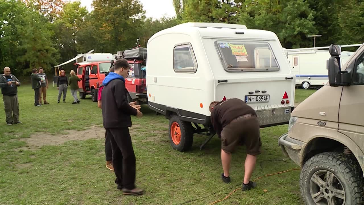 Pod Warszawą odbył się I zlot amatorów offroad’owych kamperów
